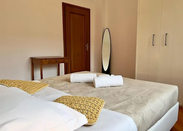 Orti Di Spagna Apartman *